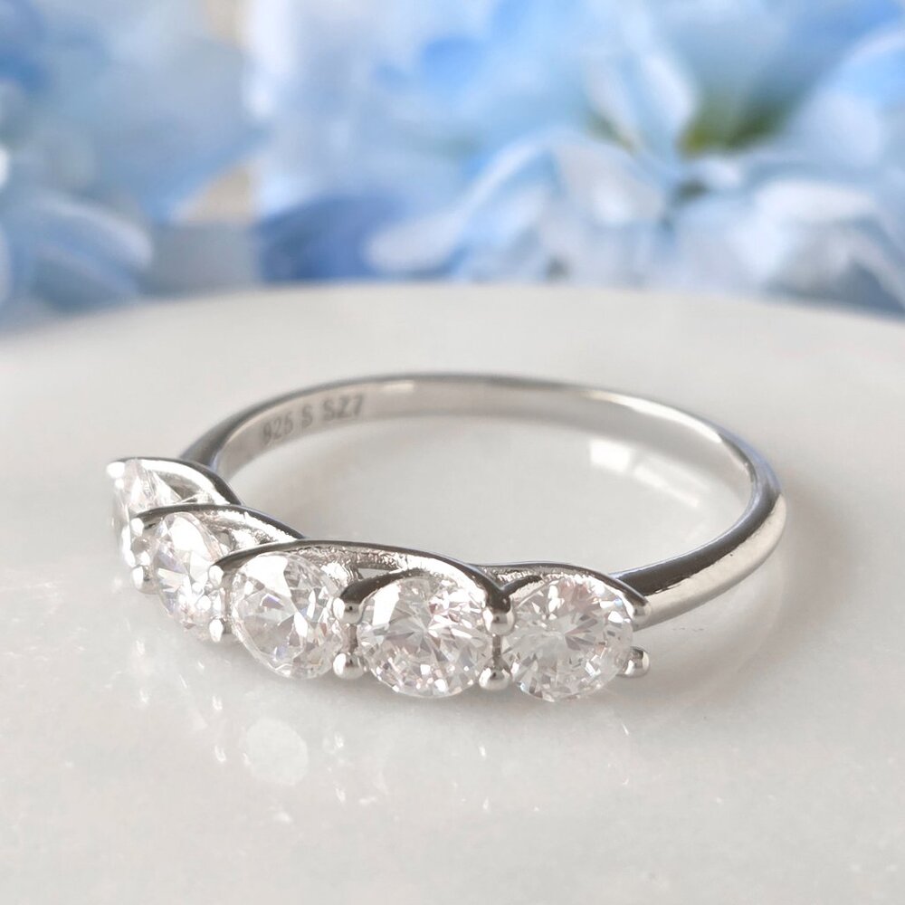 Five Stone Lab Grown Diamond Wedding /Engagement Style Ring 925S